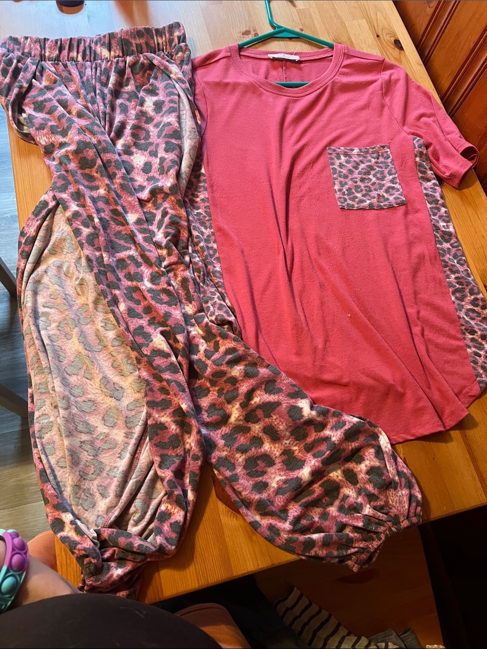 Zenana Outfitters Pink Leopard Print Short Sleeve Top & Jogger Sleep Set